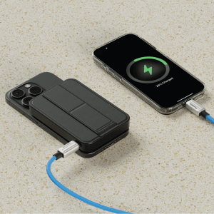 Blupebble 15W Qi2 Core Pod Grip 10000mAh MagSafe Power Bank Black BP-CPMGRIP10000-BK